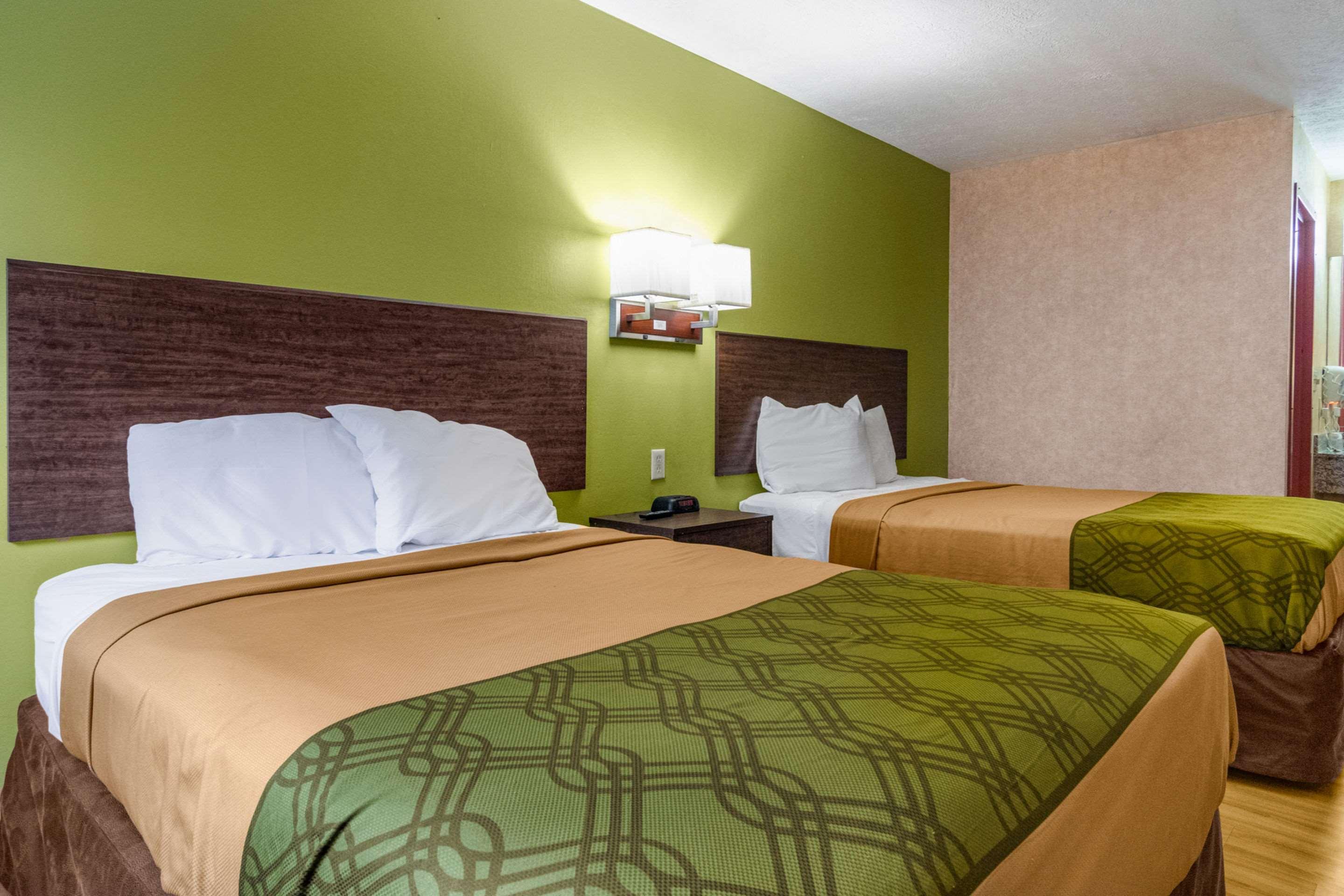 Econo Lodge Kent Exterior photo