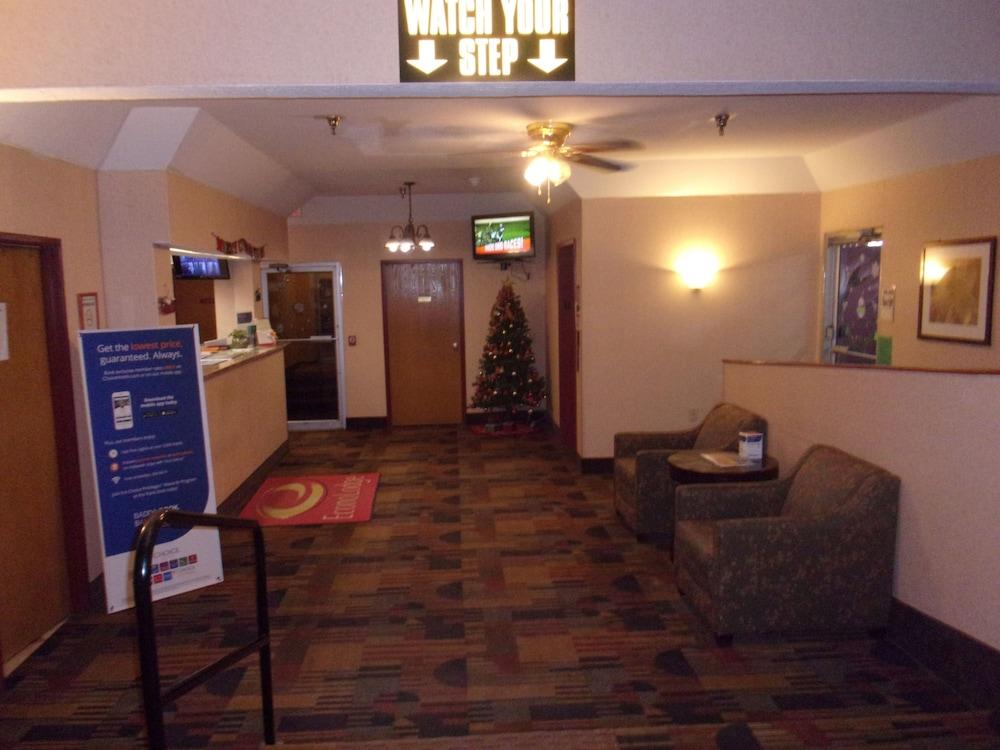 Econo Lodge Kent Exterior photo