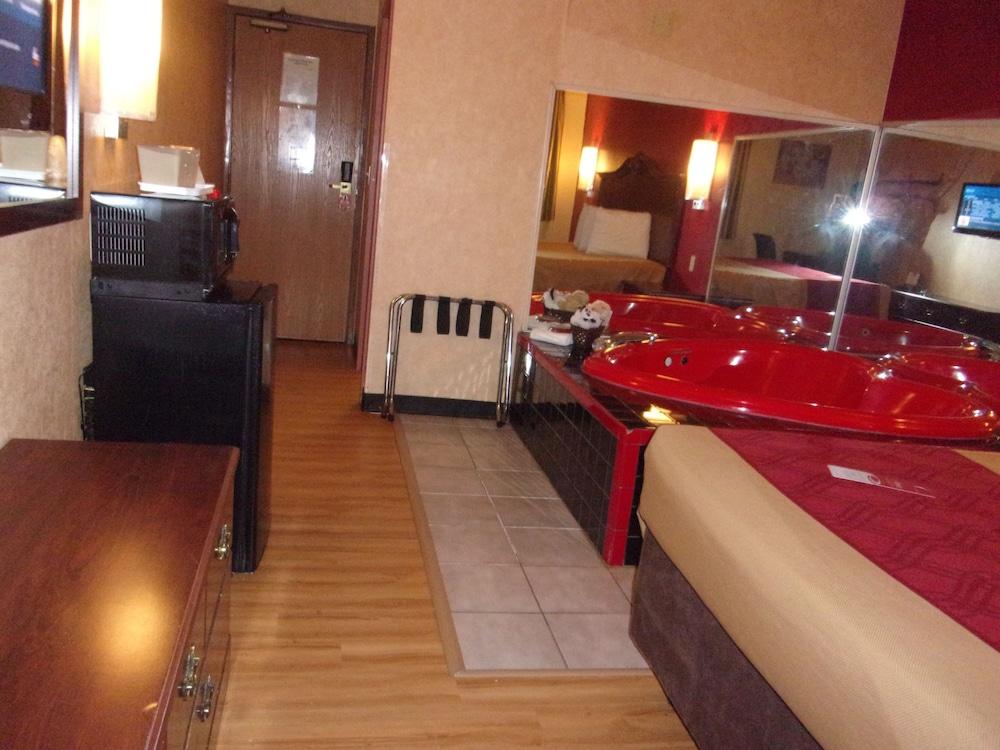 Econo Lodge Kent Exterior photo
