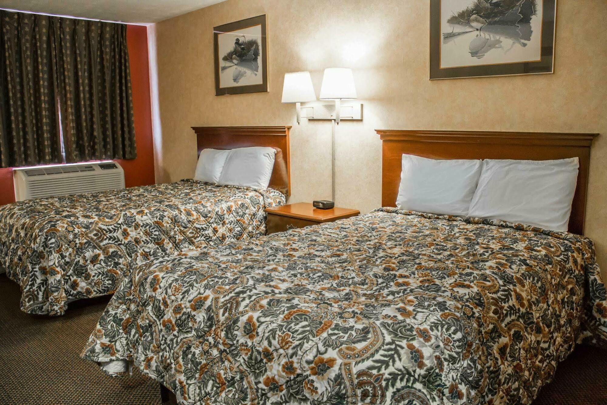 Econo Lodge Kent Exterior photo